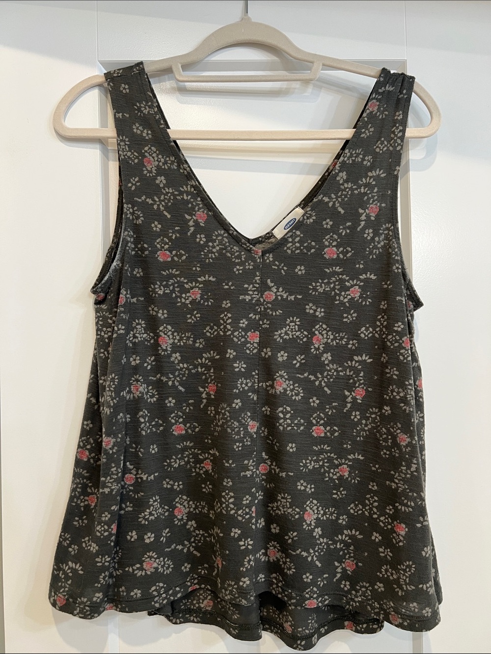 Old Navy Dark Gray Floral V-Neck Camisole with Pink Accents